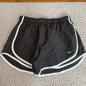 NWOT Nike Tempo shorts